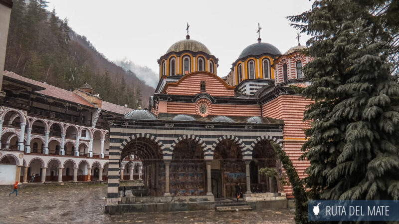 Exterior de la iglesia del monasterio de Rila