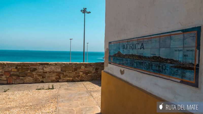 Mirador hacia África, que se encuentra a escasos 16 kilómetros de Tarifa