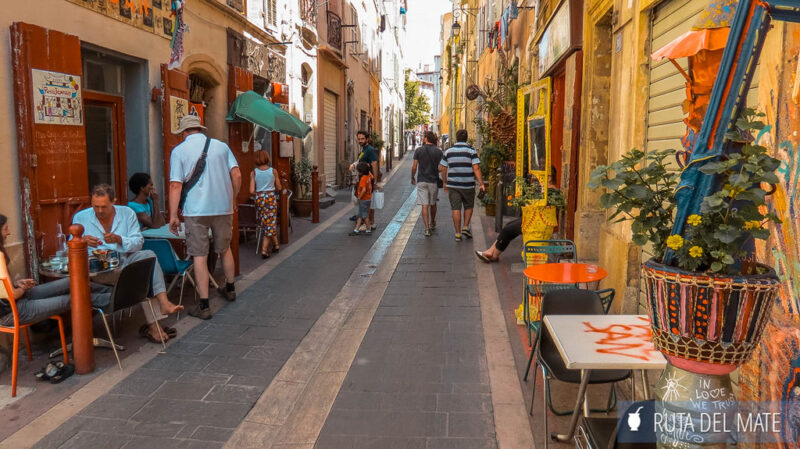 Juan walking through the narrow streets of Le Panier in Marseille