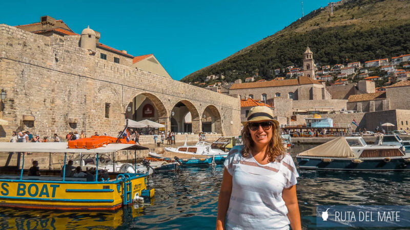 Flor en el puerto viejo de Dubrovnik