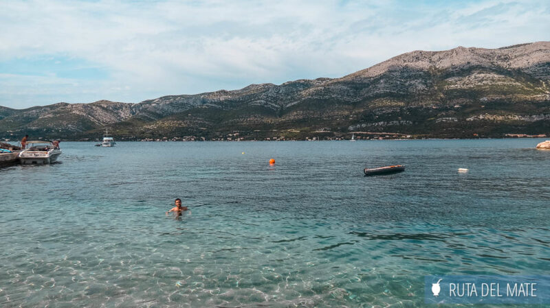Juan metido en el mar, en Kórçula