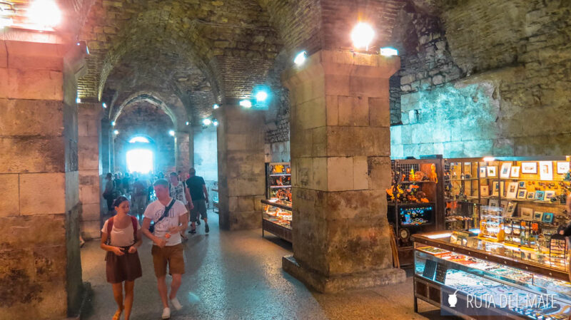 Galerías subterráneas del Palacio Diocleciano