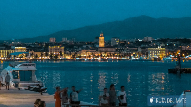 Atardecer sobre el puerto de Split