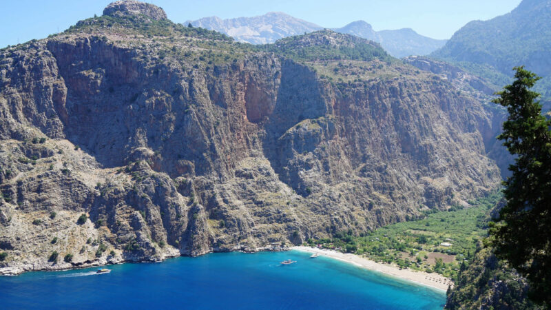 Playa de Butterfly Valley en Kabak