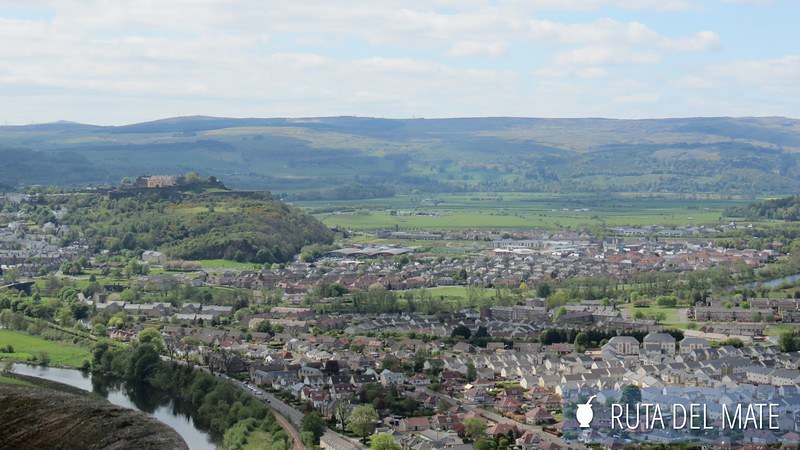 Vistas al paisaje que rodea Stirling desde lo alto de la torre de William Wallace