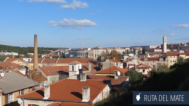 View from Fort Bourguignon to the city centre and amphitheatre