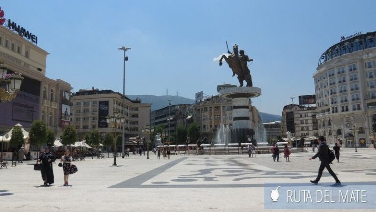 Qué VER en SKOPJE, la ciudad en construcción
