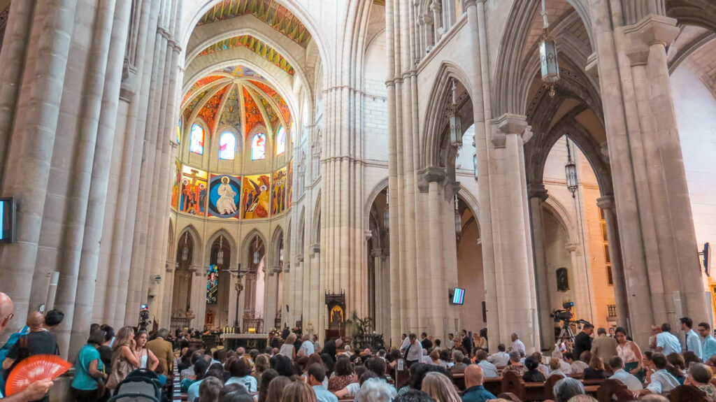 Catedral de la Almudena por dentro