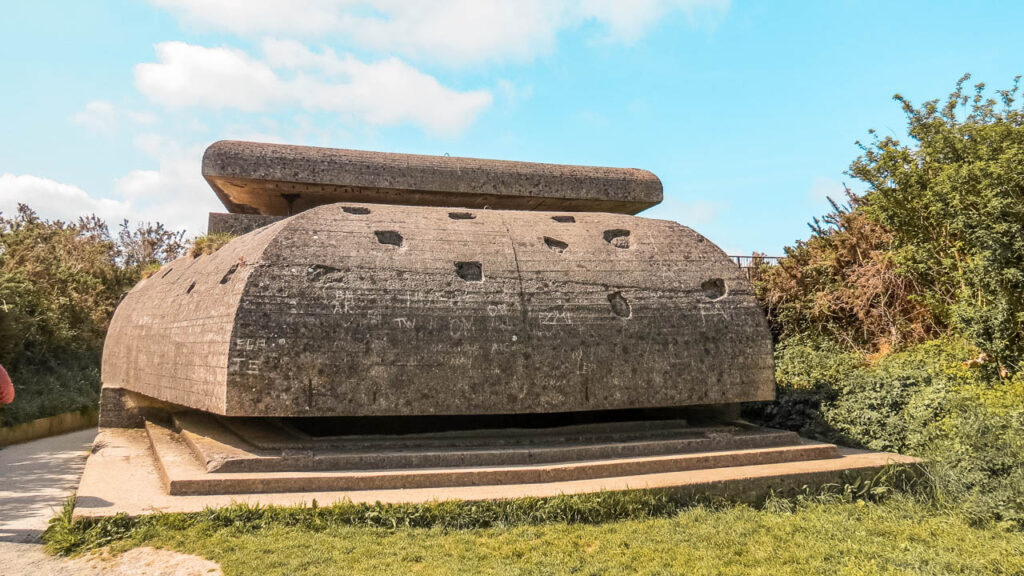 Baterías de artillería de Longues-Sur-Mer, construidas por los nazis frente a la costa francesa en Normandía