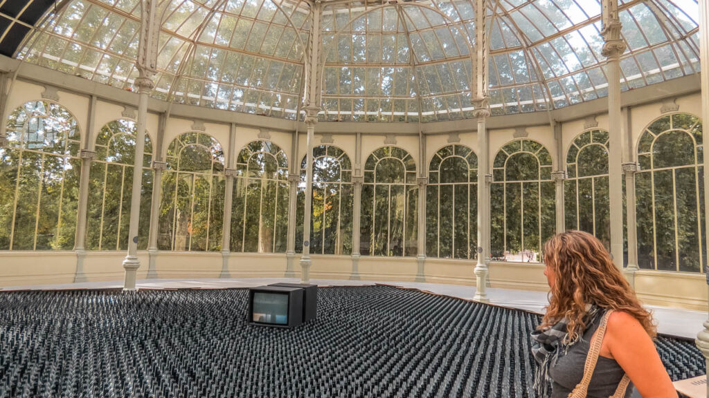 Flor en el Palacio de Cristal en el Jardín del Retiro en Madrid