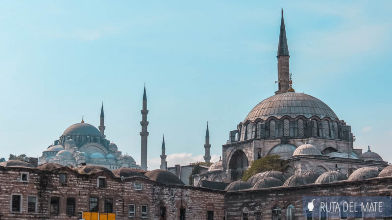 Los minaretes dominan el skyline de Estambul