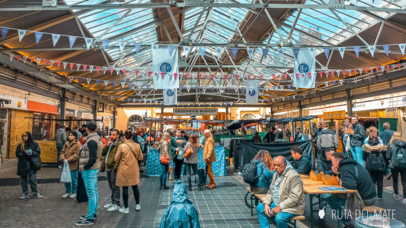 Markets are ideal for traveling cheaply to London