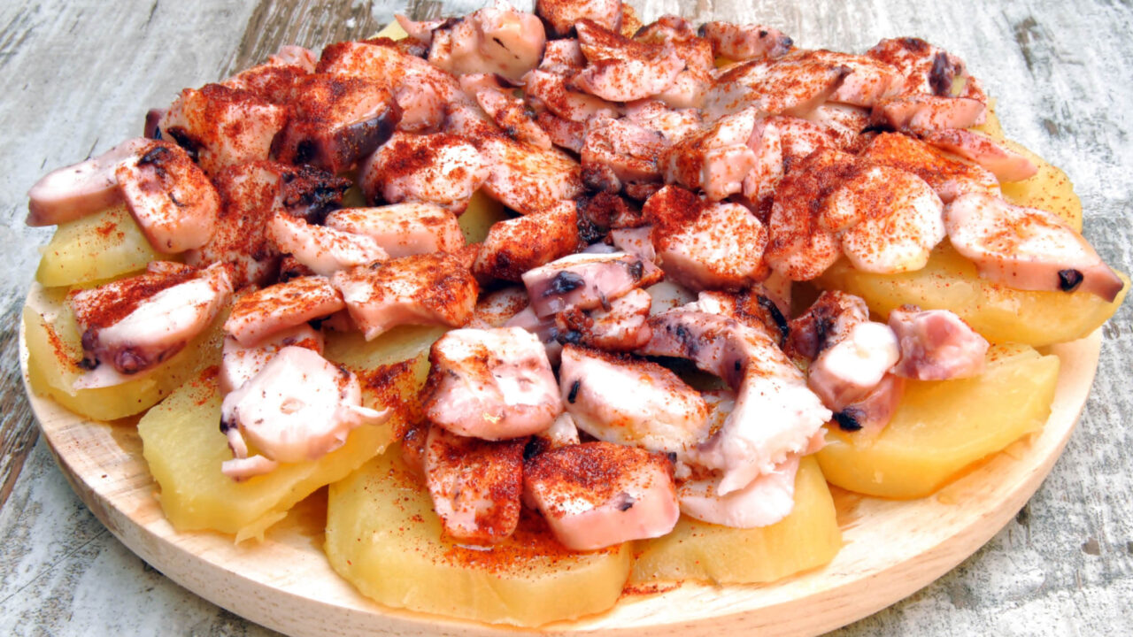 El pulpo es uno de los platos típicos de Galicia