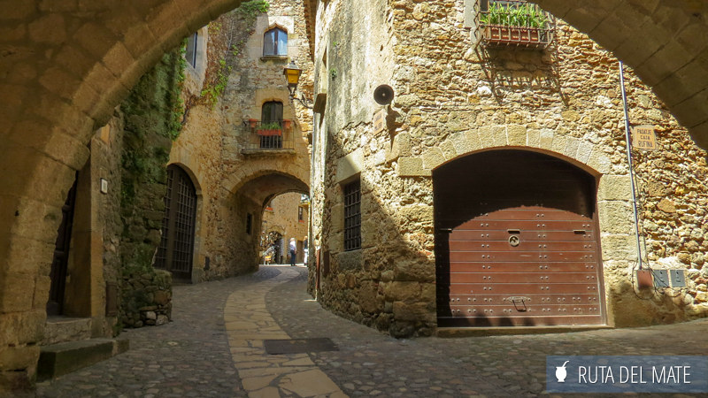 Cobbled streets of Pals with old stone houses
