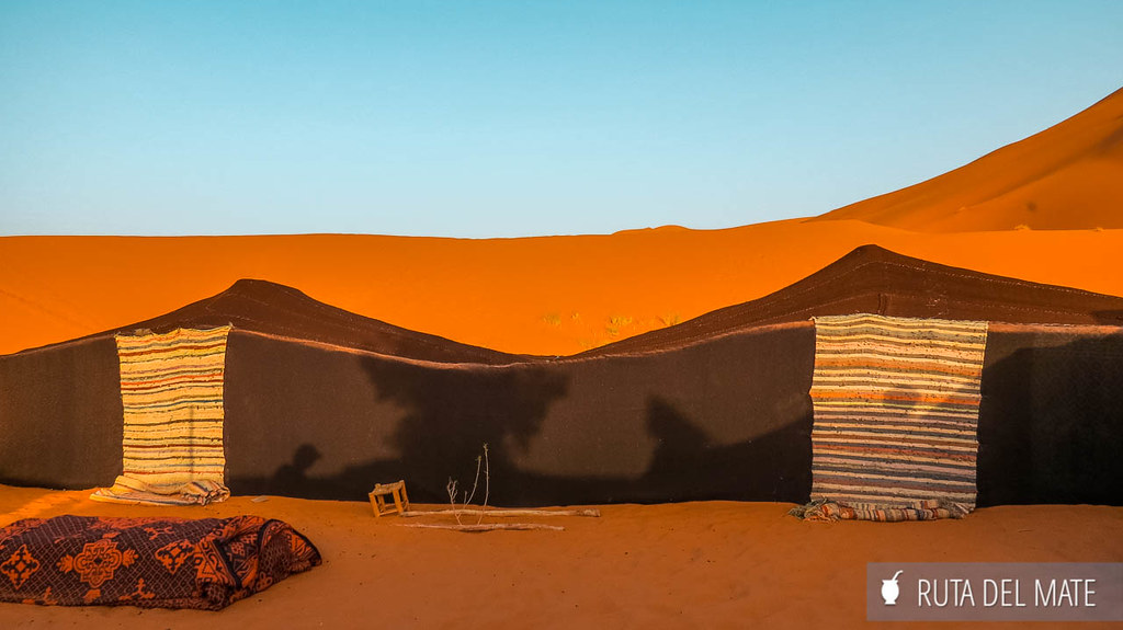 Los jaimas donde se pasa la noche en el desierto de Merzouga