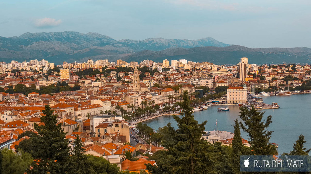 Vista del centro de Split desde la colina