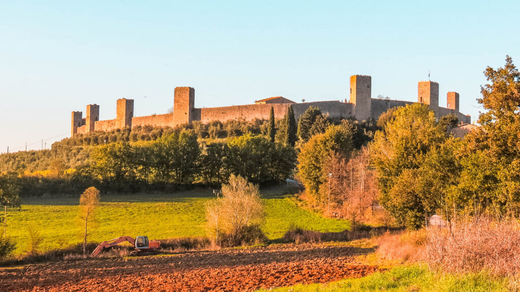 The walled village of Monteriggioni seen from outside