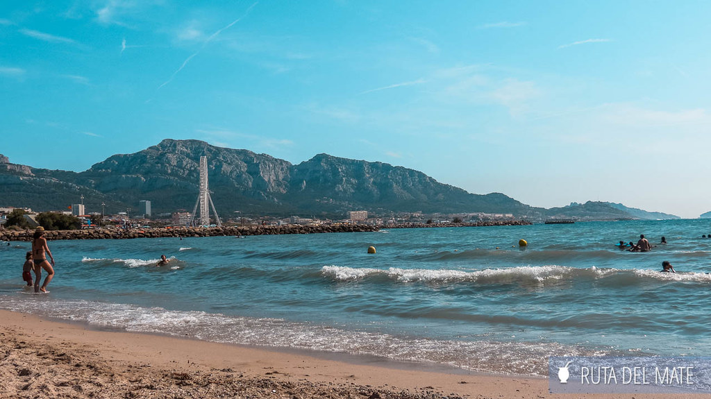 One of the sandy beaches near Marseille